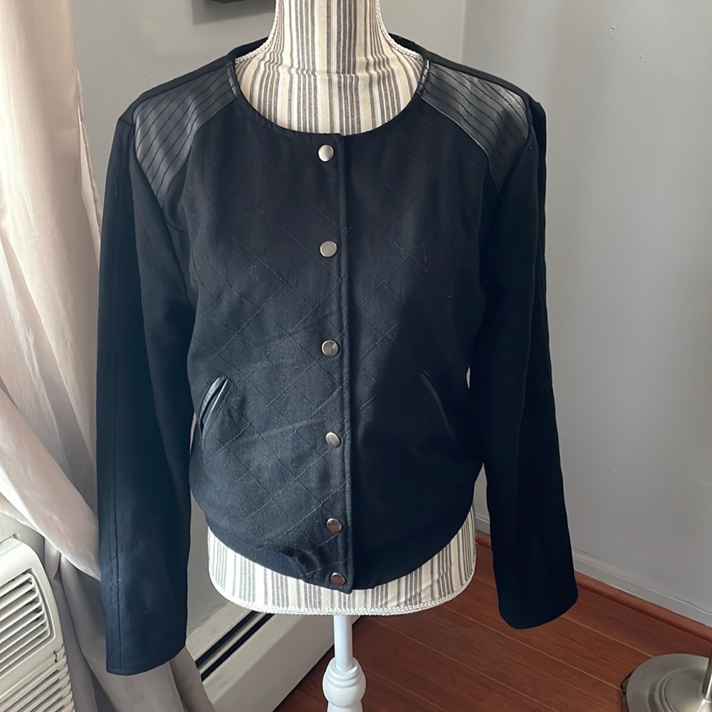 Vice Veda x UO Wool Blend Cropped Bomber Jacket
